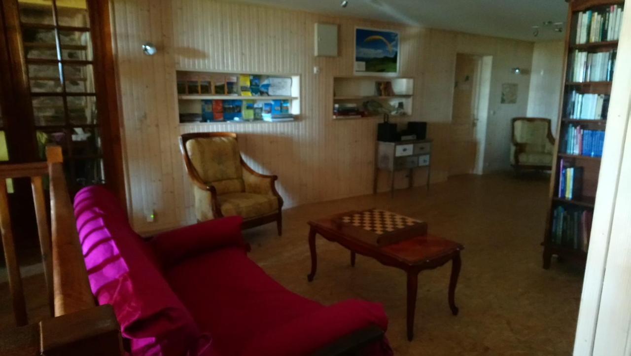 La Ferme Du Crie Bed and Breakfast Chaudeyrolles Εξωτερικό φωτογραφία